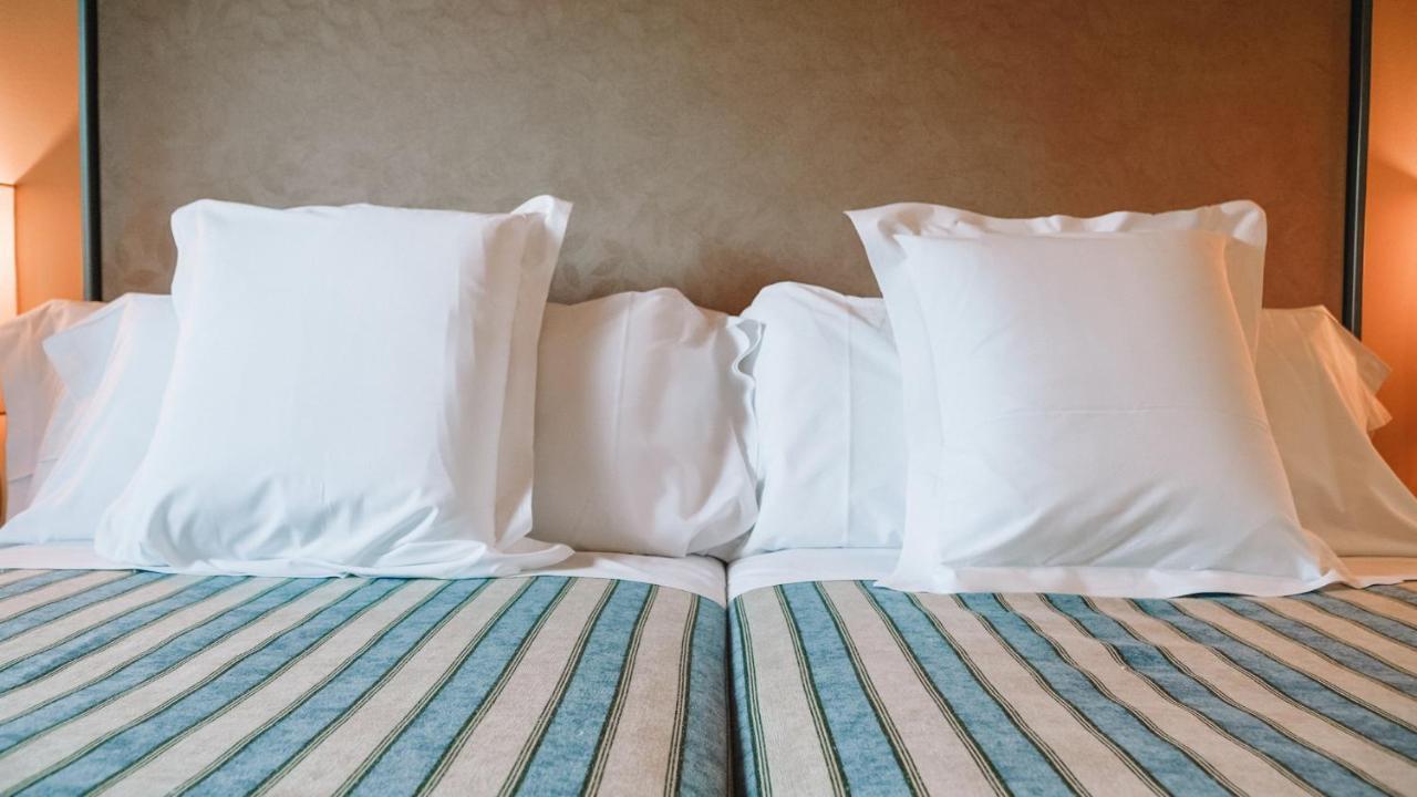 Apartamentos Vertice Sevilla Aljarafe Бормухос Екстериор снимка