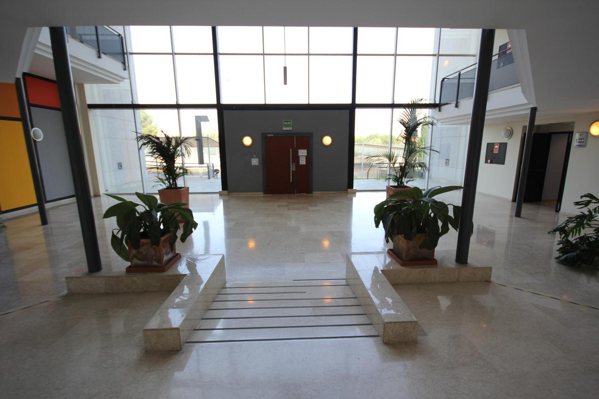Apartamentos Vertice Sevilla Aljarafe Бормухос Екстериор снимка