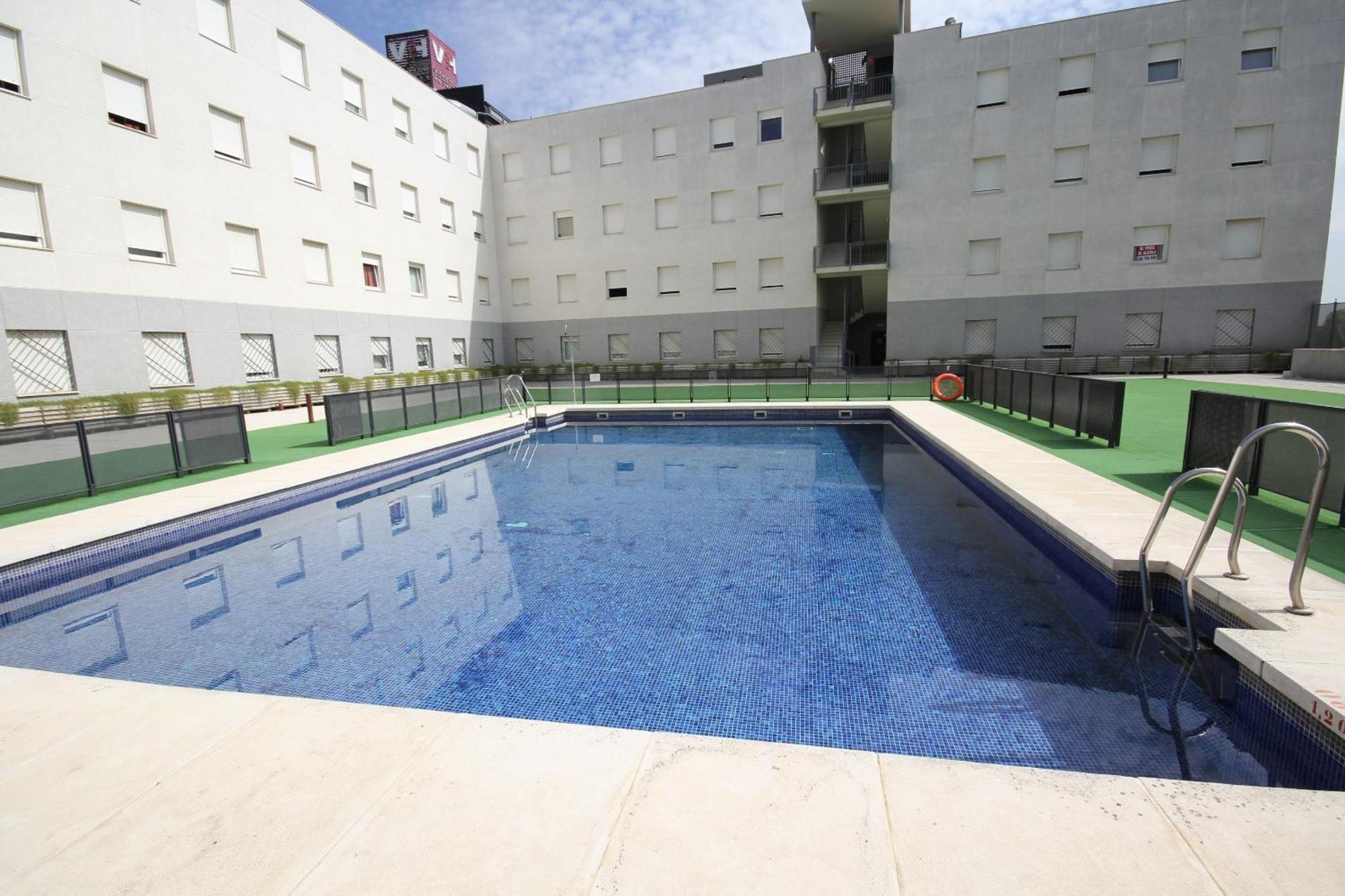 Apartamentos Vertice Sevilla Aljarafe Бормухос Екстериор снимка