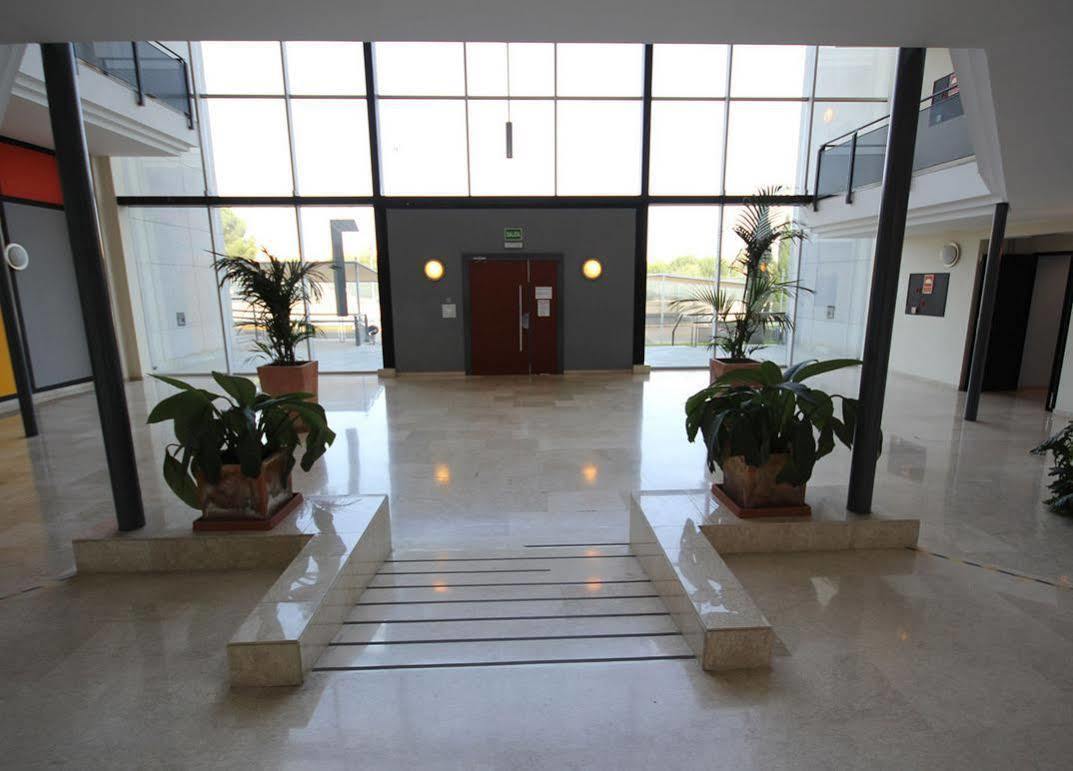 Apartamentos Vertice Sevilla Aljarafe Бормухос Екстериор снимка