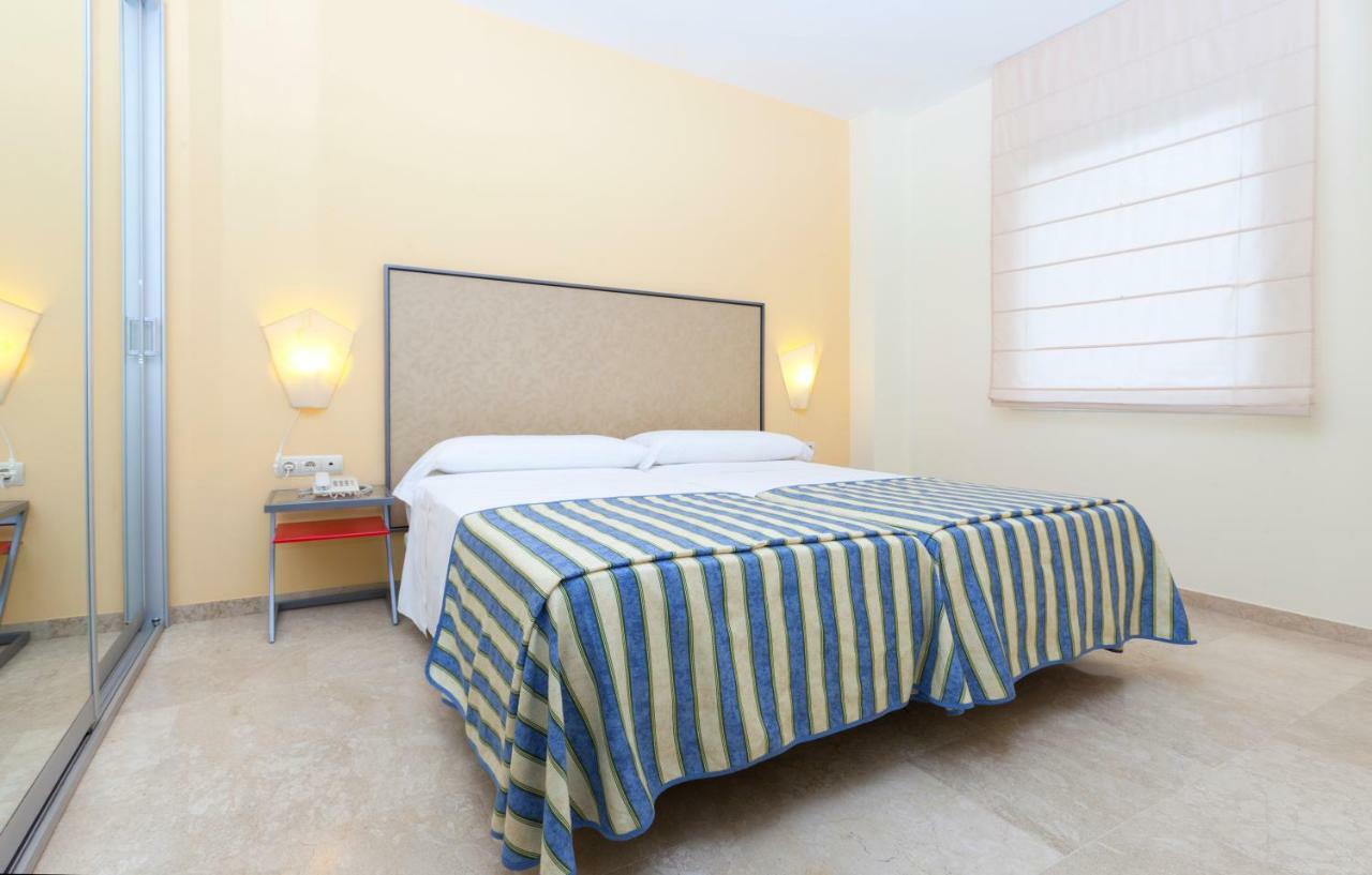 Apartamentos Vertice Sevilla Aljarafe Бормухос Екстериор снимка